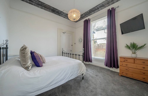 West Derby Apartamento | Stay where it all began for The Beatles!