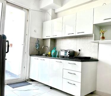 Gurugram Apartamento | Stay with Sukoon