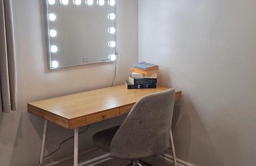Woking Apartamento | Stay Zen Apartments - Free Parking & Private Garden Ground Floor Central Woking - Business & Leisure