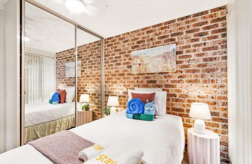 Ingleburn Casa | StayAU Cozy 3BR Suburban Retreat in Ingleburn
