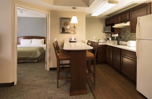 San Pedro Garza García Hotel | Staybridge Suites Monterrey - San Pedro by IHG