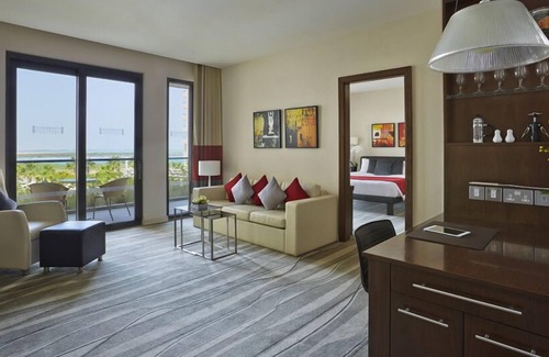 Abu Dhabi Hotel | Staybridge Suites Abu Dhabi Yas Island by IHG