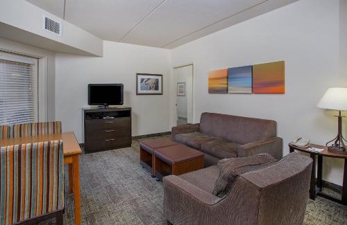 Downtown Chattanooga Hotel | Staybridge Suites Chattanooga Downtown - Convention Center by IHG