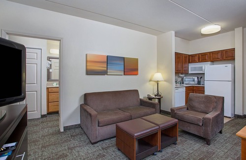 Downtown Chattanooga Hotel | Staybridge Suites Chattanooga Downtown - Convention Center by IHG