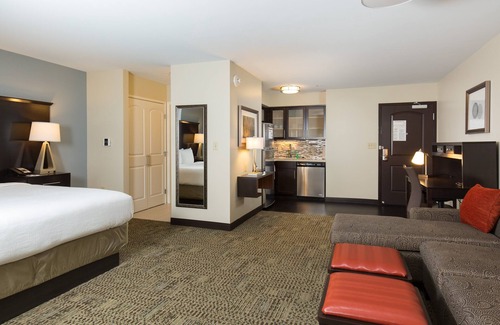 Corona Hotel | Staybridge Suites Corona South by IHG