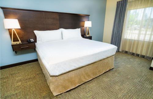 Corona Hotel | Staybridge Suites Corona South by IHG