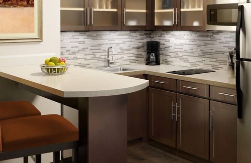 Dearborn Hotel | Staybridge Suites Dearborn MI by IHG