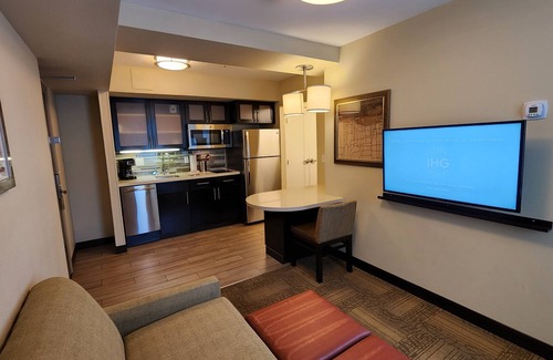 Downtown Denver Hotel | Staybridge Suites Denver Downtown by IHG