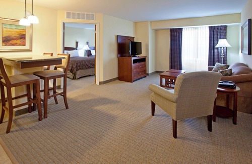 Elkhart Hotel | Staybridge Suites Elkhart by IHG