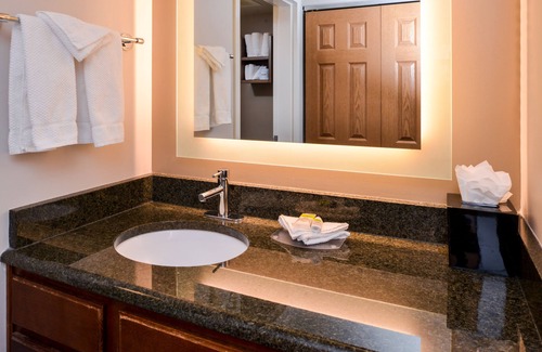 Downtown Indianapolis Hotel | Staybridge Suites Indianapolis Downtown - Convention Center by IHG