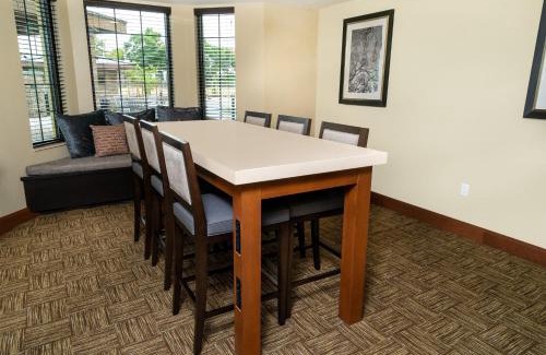 Newark Hotel | Staybridge Suites - Newark - Fremont by IHG