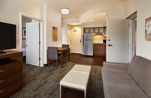 Airport North Hotel | Staybridge Suites Orlando Airport South by IHG