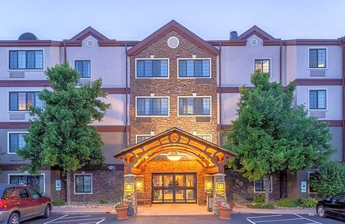 Davenport Hotel | Staybridge Suites Davenport, an IHG Hotel