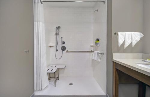 Sterling Heights Hotel | Staybridge Suites Sterling Heights - Detroit by IHG