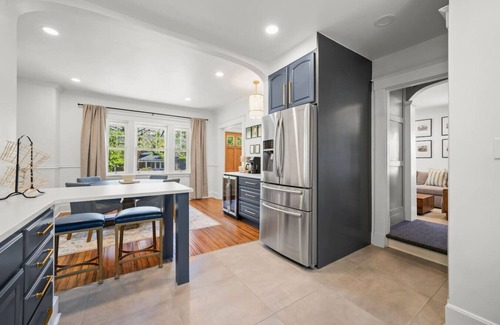 Hyde Park Casa | StayCedar&Serenity | Hyde Park