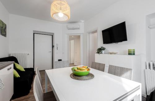 Varesine Apartamento | StayEasy Filzi11 - 3 Bedrooms, 2 baths - Central Station
