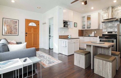 Kenton Casa | #StayinMyDistrict Kenton Private Guest House