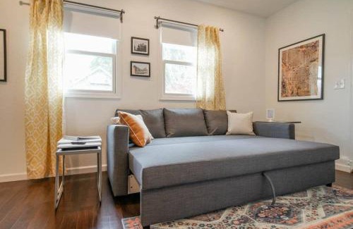 Kenton Apartamento | #StayinMyDistrict Kenton Private Guest House