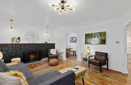 Twin Falls Casa | #StayinMyDistrict Twin Falls Spanish-Boho Getaway