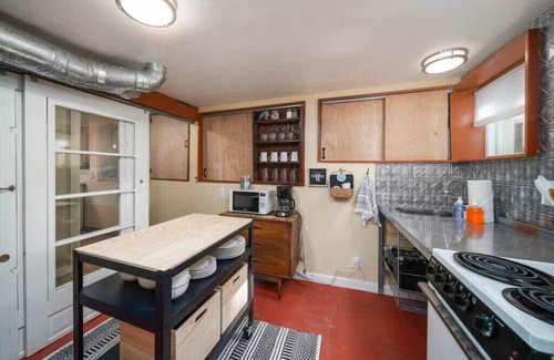 Woodlawn Apartamento | #StayInMyDistrict Woodlawn Eclectic -Walk to Dekum