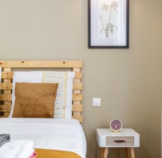 Les Puces de Saint-Ouen Apartamento | StayLib - Lovely 2 rooms porte de Montmartre