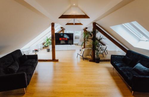 Suedstadt Apartamento | Staylight Penthouse in der Südstadt - Luxus Suite