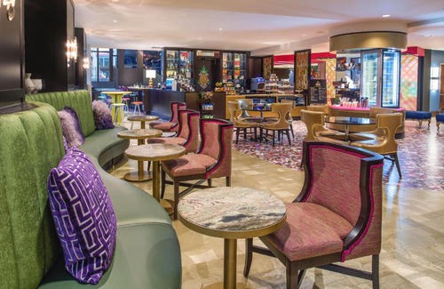 Lower Queen Anne Hotel | Staypineapple, The Maxwell Hotel, Seattle Center Seattle