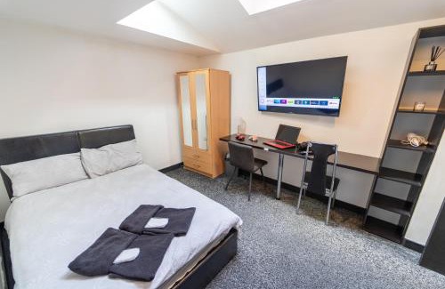 Selly Oak Apartamento | STAYSA Equipped studios near QE and UOB in GuestHouse close to the city!