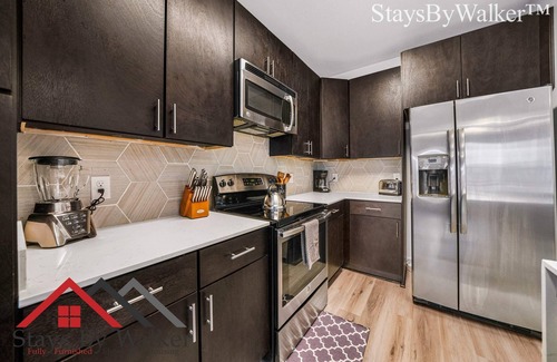 Cherry Condominio | StaysByWalker Midtown Studio - Prime Location!