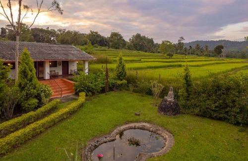Kushalnagar Casa | StayVista at Firefly By The River with Breakfast- Kushalnagar