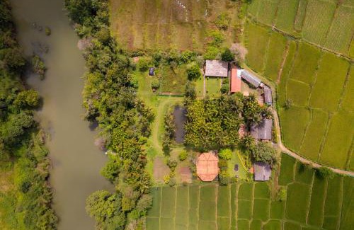 Kushalnagar Casa | StayVista at Firefly By The River with Breakfast- Kushalnagar