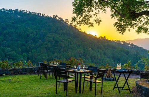 Kumarhatti Hotel | StayVista at Mountain Mirage 3BR Villa Luxury in Kasauli