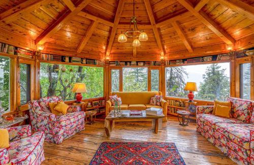 Chharabra Villa | StayVista at Violet Hill with Bonfire, Gazebo & Hill View