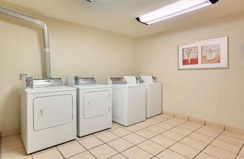 Kalamazoo Hotel | Staywell Inn Kalamazoo