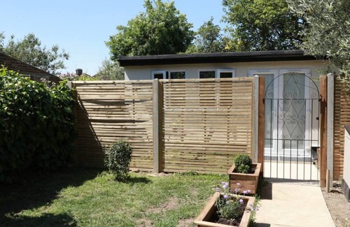 Crofton Park Casa | Stayzo Crofton Park - Central London Studio