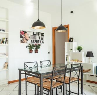 Gioia Apartamento | Stazione Centrale - Ariel - appartamento luminoso con terrazzo fino a 6 posti letto