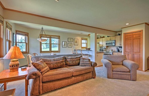 Steamboat Springs Apartamento | Steamboat Springs Condo with Hot Tub on Ski Bus Route