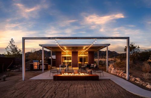 Pioneertown Casa | Steel & Solace By The Cohost Company