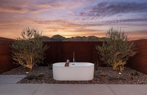 Pioneertown Casa | Steel & Solace By The Cohost Company