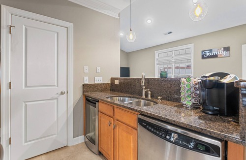 Greensboro Condominio | Steelers Cove - Latham Park - Moses Cone Hospital