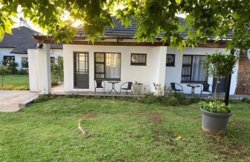 Magaliesberg Apartamento | Steenkoppies semi self catering apartment