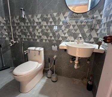Karachi Apartamento | Steep Hill Penthouse