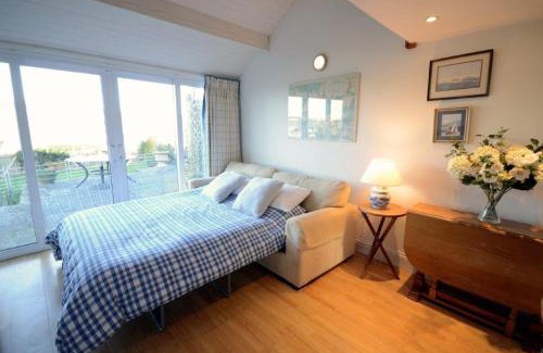Bantham Apartamento | Steepfield Studio in the heart of Bantham Village