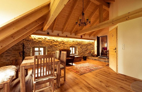Randegg Apartamento | Stein im Holz