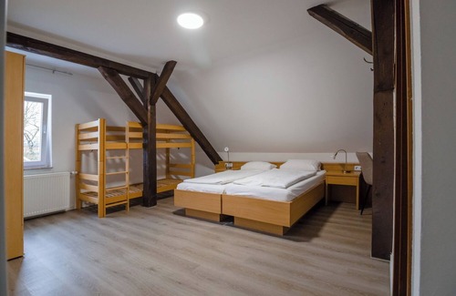 Steinbergen Hotel | Steinberger Hof Übernachtungen