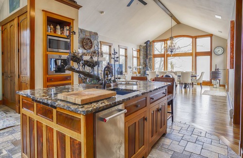 Town of Jerusalem Casa | Steinnhus: Luxury Lake Home on Keuka Lake