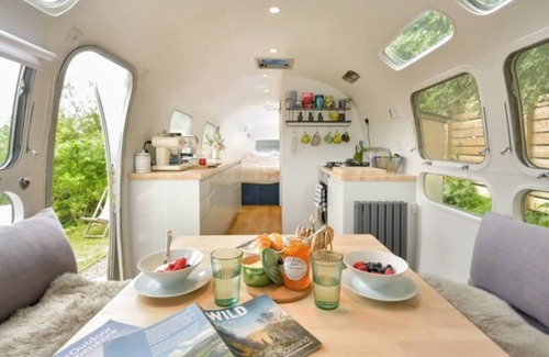 Aberfeldy Casa | Stella a Luxury vintage airstream #HighlandSpaces