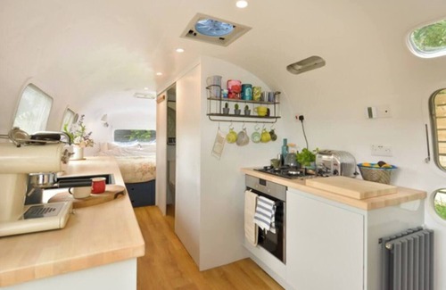 Aberfeldy Casa | Stella a Luxury vintage airstream #HighlandSpaces