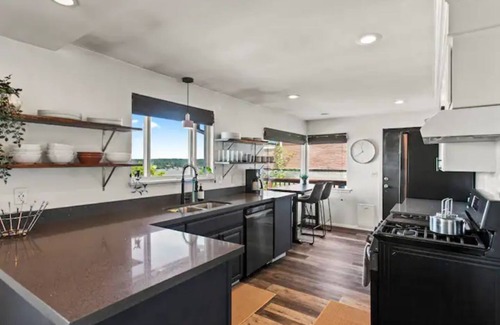 West End Casa | Stellar views of the Bay & the Olympics