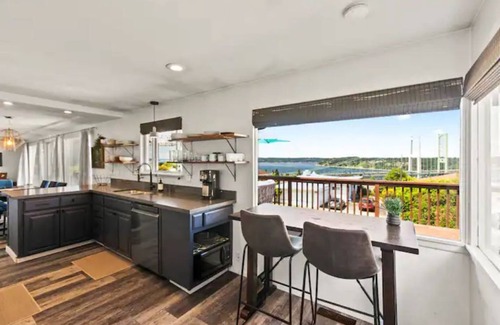West End Casa | Stellar views of the Bay & the Olympics